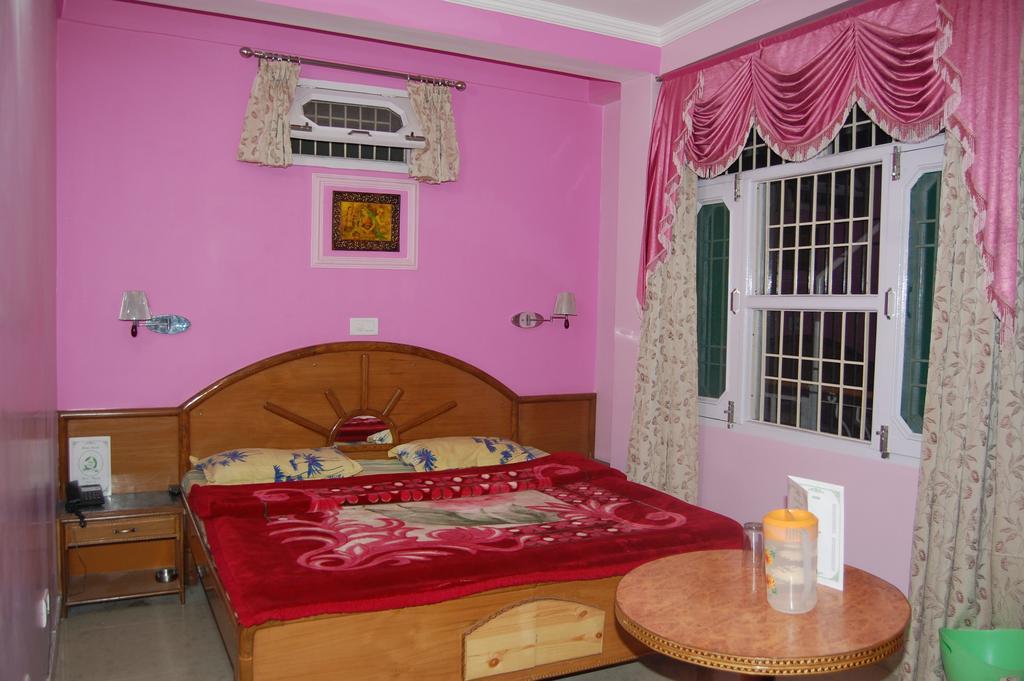 Hotel Ashish Inn Kandāghāt 部屋 写真